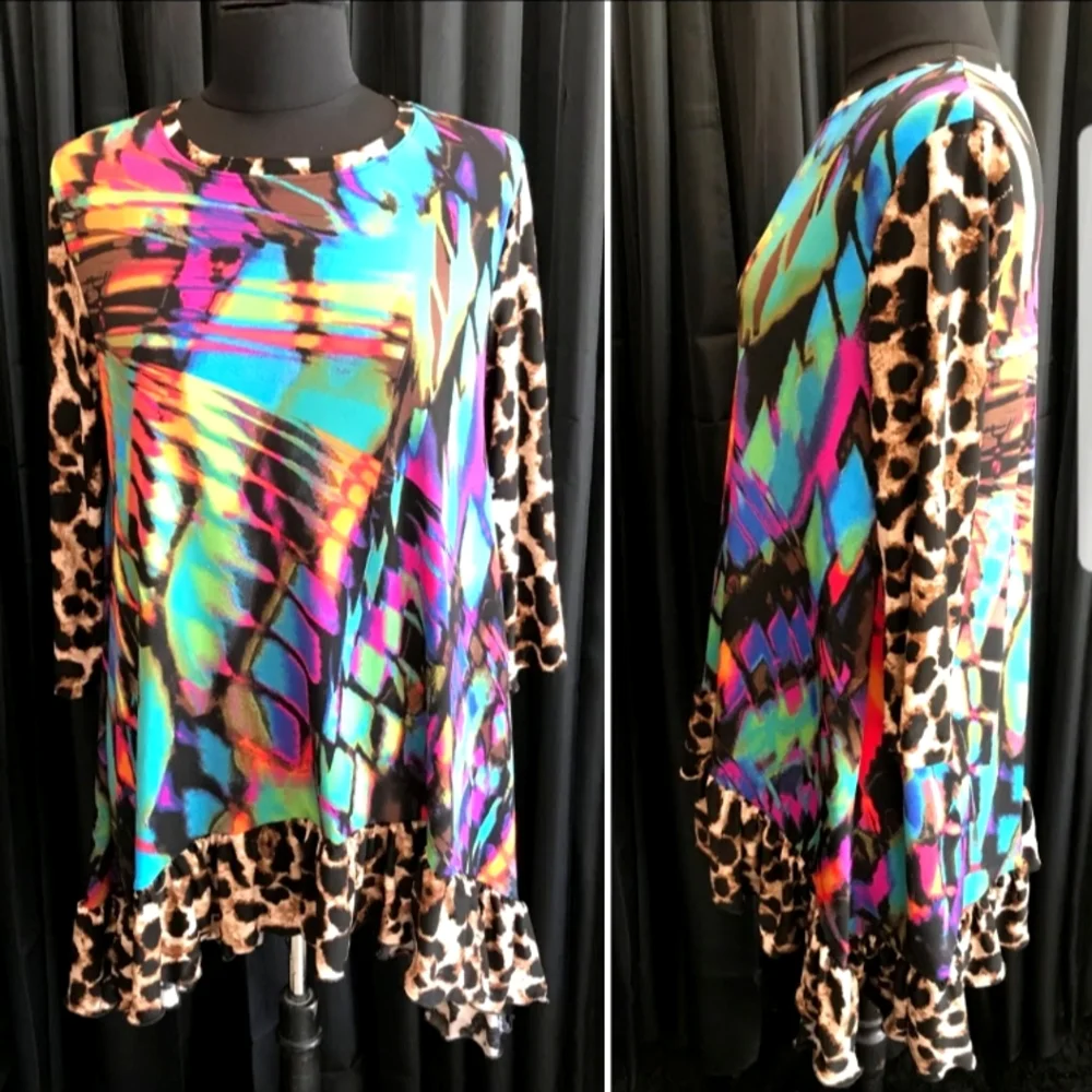 SOLD 💜Multicolored top💜 - Picture 1 of 1